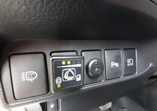 Lexus CT cena 74900 przebieg: 185000, rok produkcji 2020 z Mikołajki małe 211